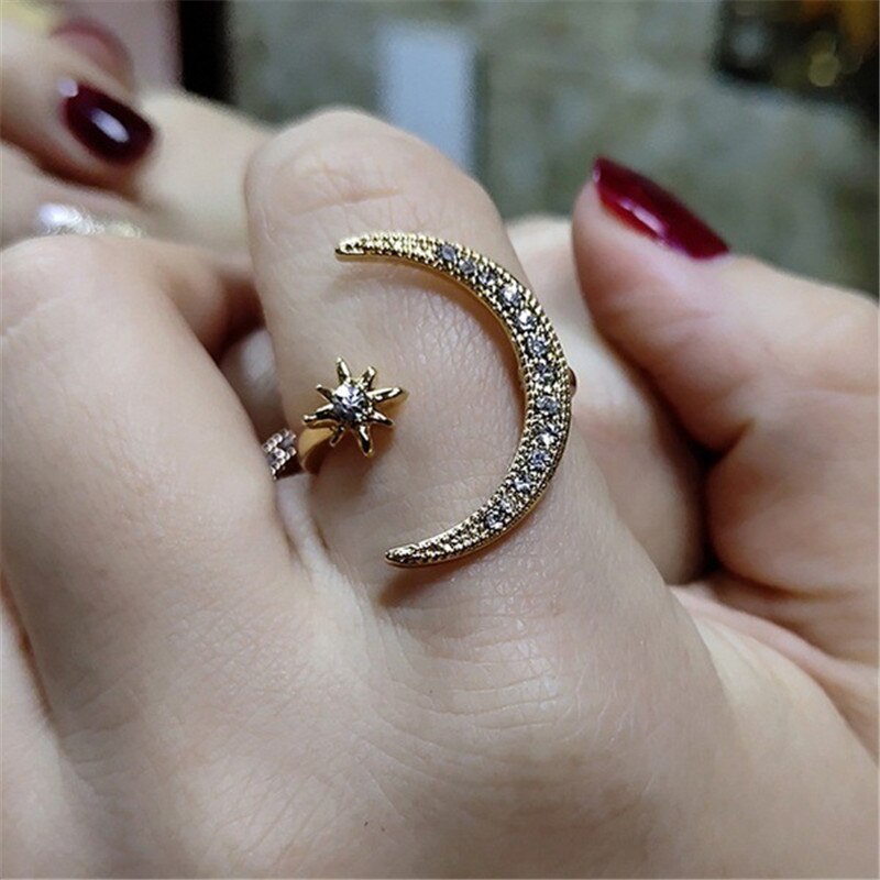 Crescent Moon Ring - gold / Resizable